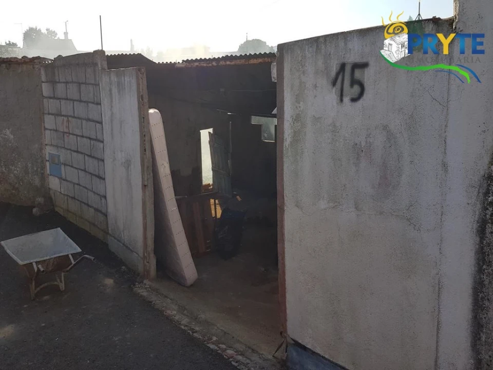 Moradia T2 para Venda em São Pedro do Esteval Foto 13