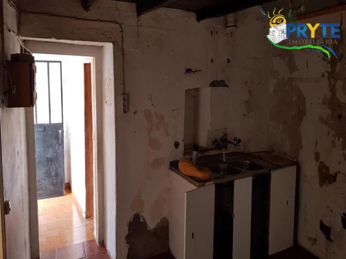 Moradia T2 para Venda em São Pedro do Esteval Foto 2