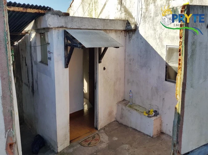 Moradia T2 para Venda em São Pedro do Esteval Foto 12
