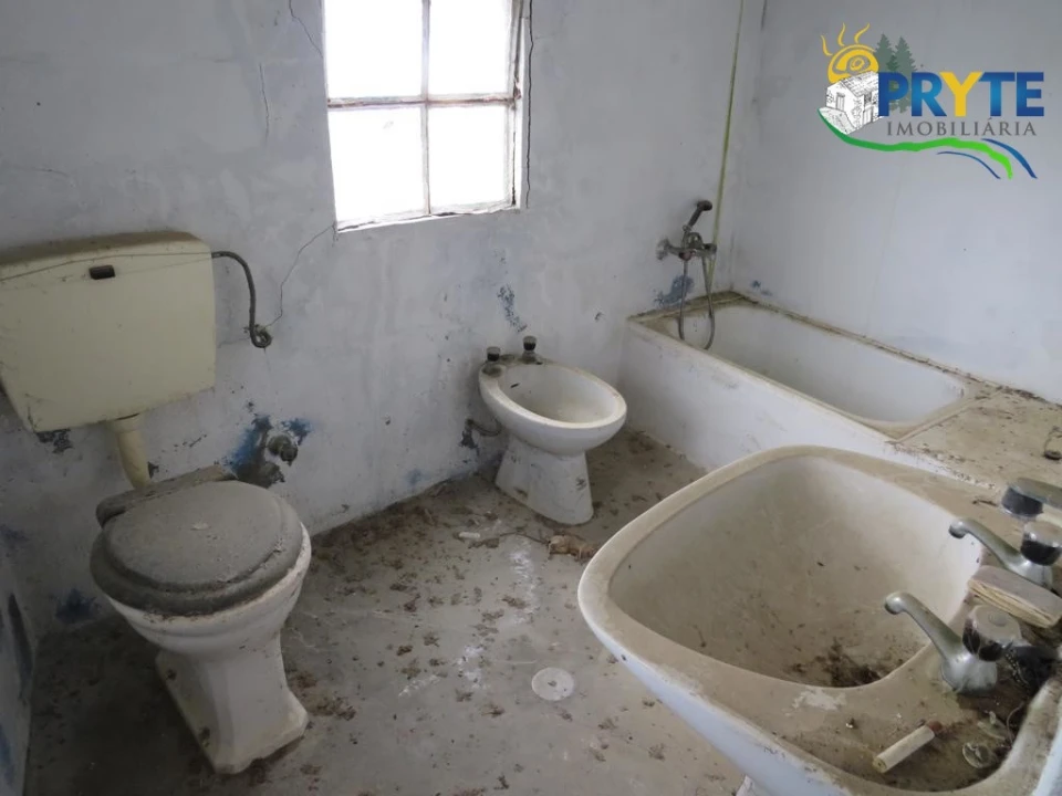 Moradia T2 para Venda em Fratel Foto 14