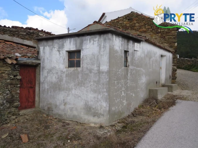 Moradia T2 para Venda em Fratel Foto 3