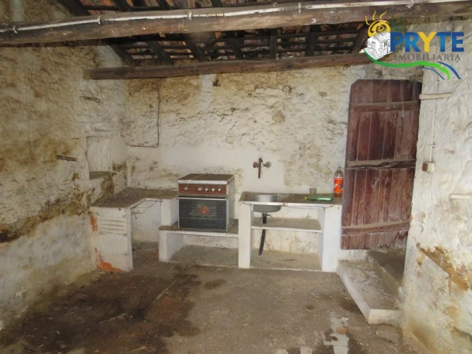 Moradia T2 para Venda em Fratel Foto 8