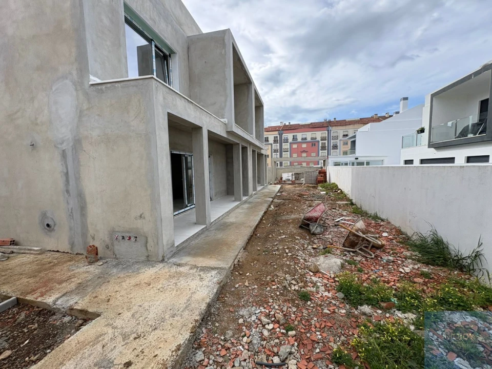 Moradia T3 para Venda em São Domingos de Rana Foto 2