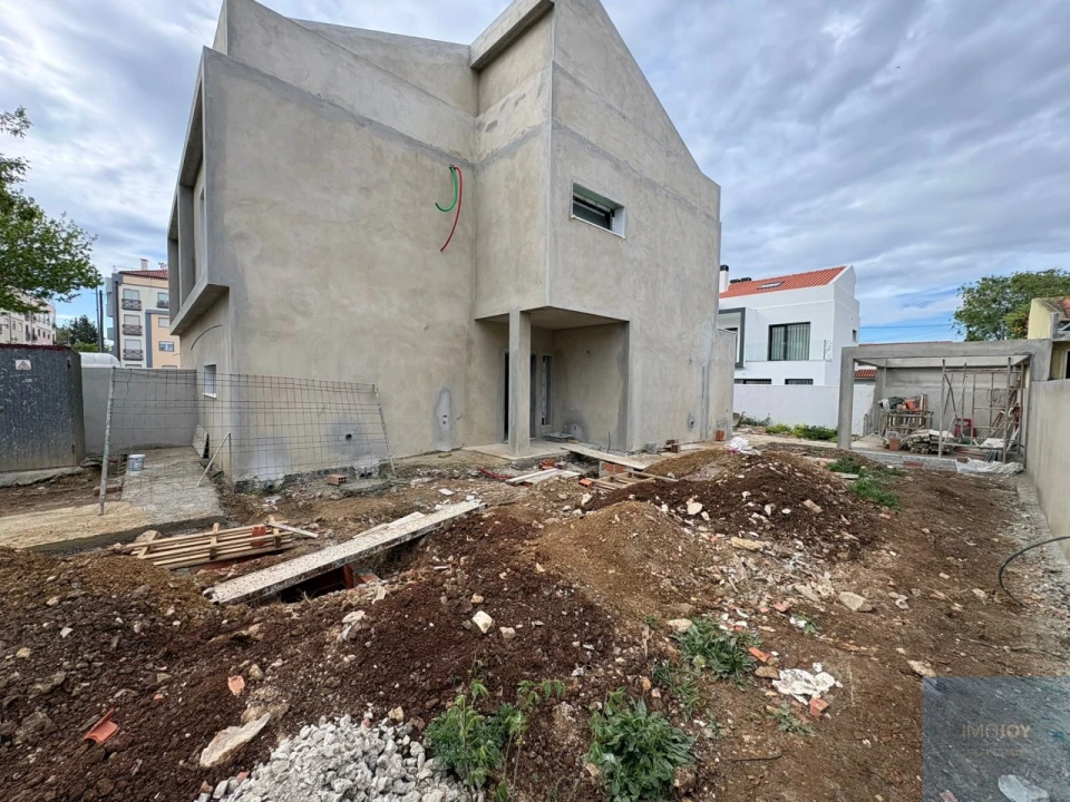 Moradia T3 para Venda em São Domingos de Rana Foto 26