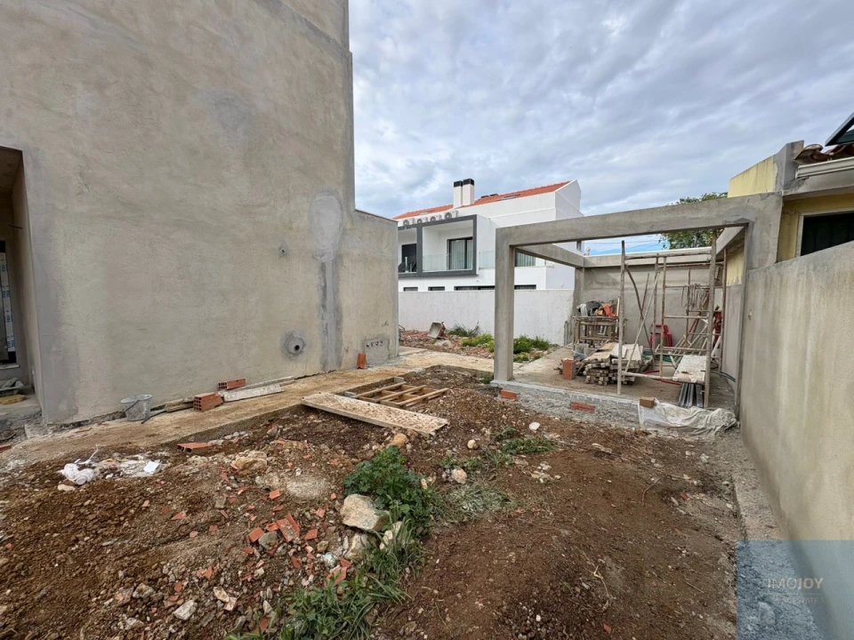 Moradia T3 para Venda em São Domingos de Rana Foto 30