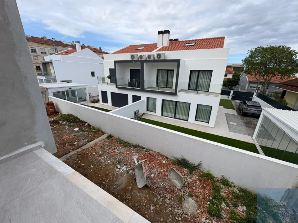 Moradia T3 para Venda em São Domingos de Rana Foto 33