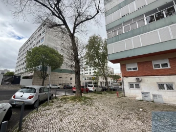 Apartamento T3 para Venda em Benfica