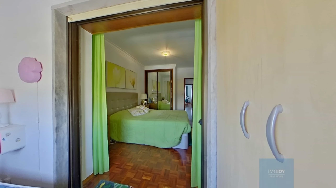 Apartamento T2 para Venda em Costa da Caparica Foto 21