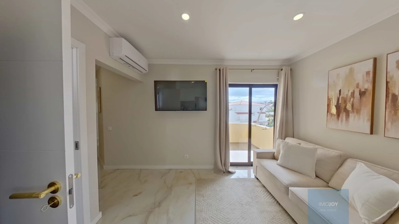 Apartamento T1 para Venda em Albufeira e Olhos de Água Foto 1