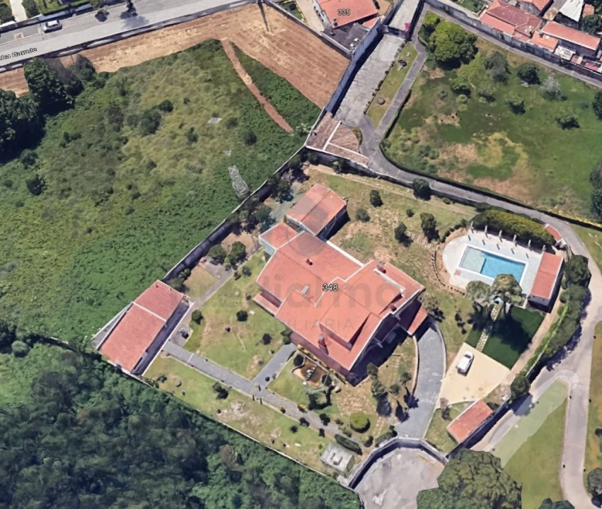 Moradia T10 para Venda em Arcozelo Foto 16