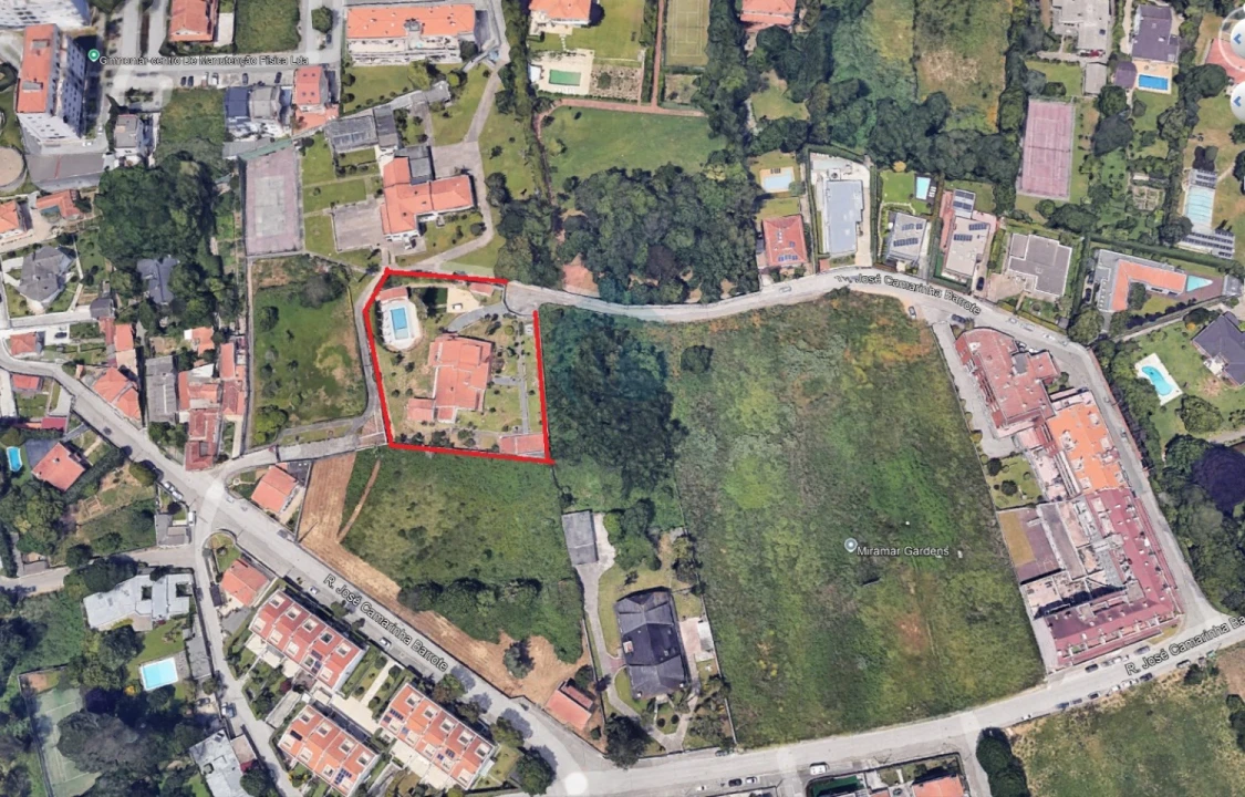 Moradia T10 para Venda em Arcozelo Foto 15