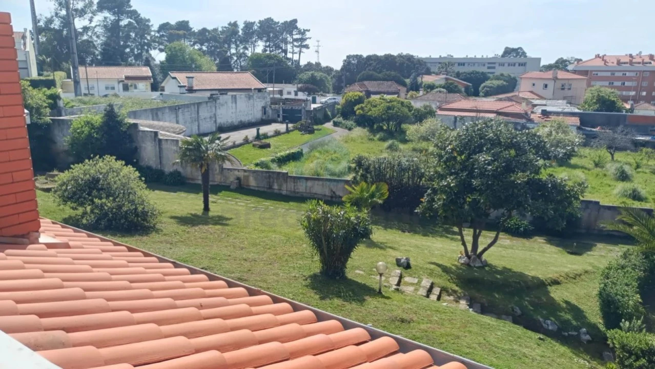 Moradia T10 para Venda em Arcozelo Foto 4