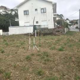Terreno para Venda em Fiães
