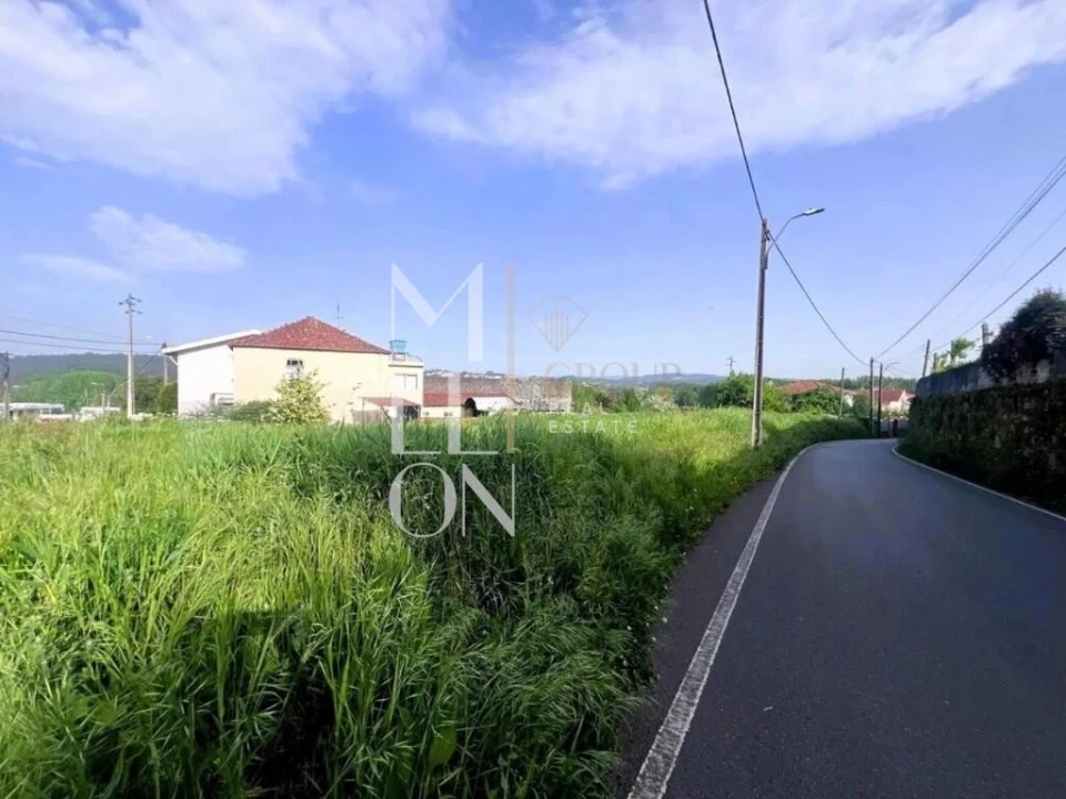 Terreno para Venda em Fiães Foto 1