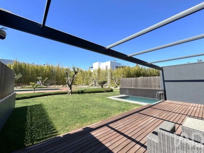 Apartamento T1 para Venda em Quarteira Foto 2