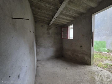 Moradia T2 para Venda em Anta e Guetim