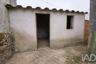 Moradia T2 para Venda em Anta e Guetim