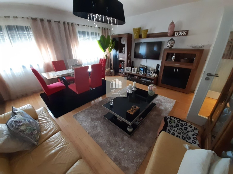 Apartamento T2 para Venda em Costa da Caparica Foto 14