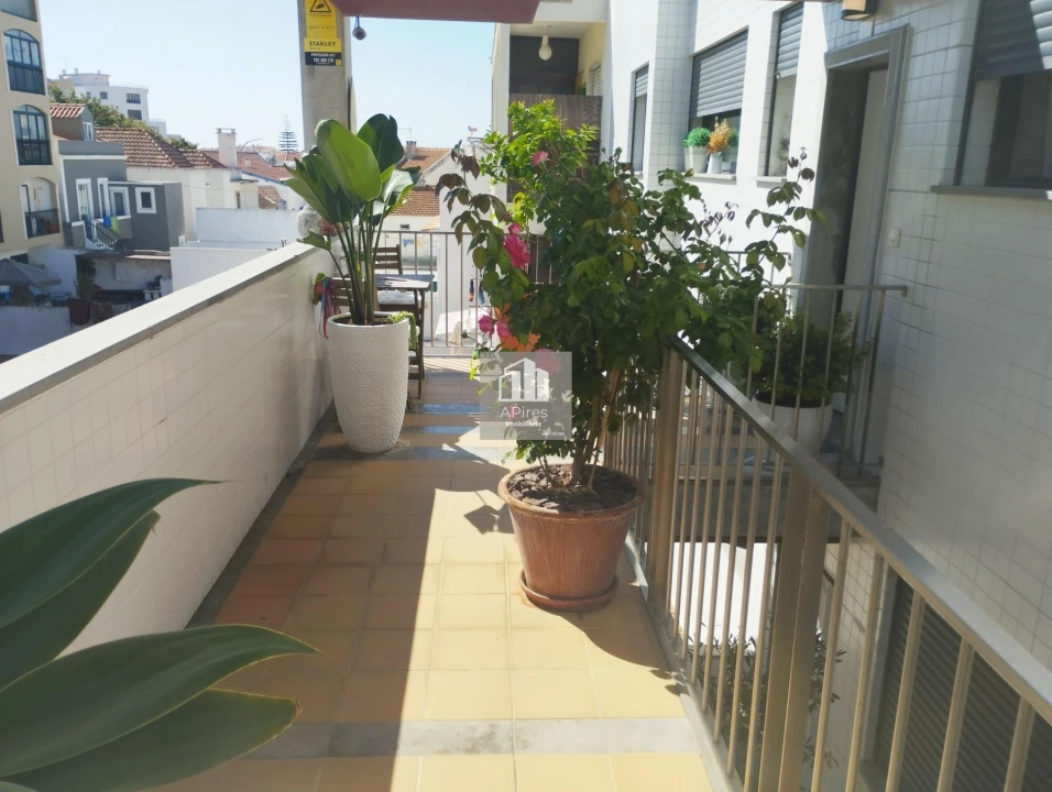 Apartamento T2 para Venda em Costa da Caparica Foto 29