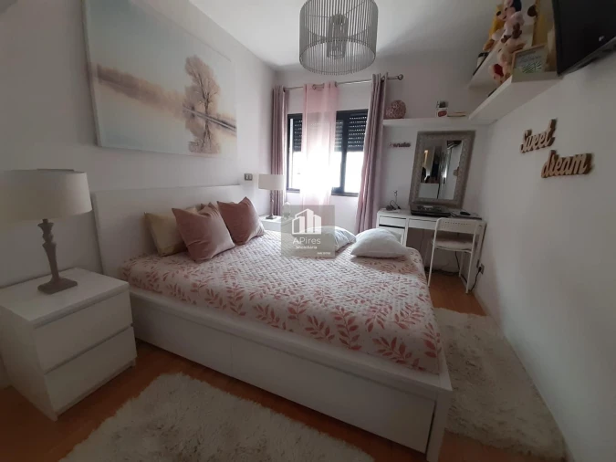 Apartamento T2 para Venda em Costa da Caparica Foto 18