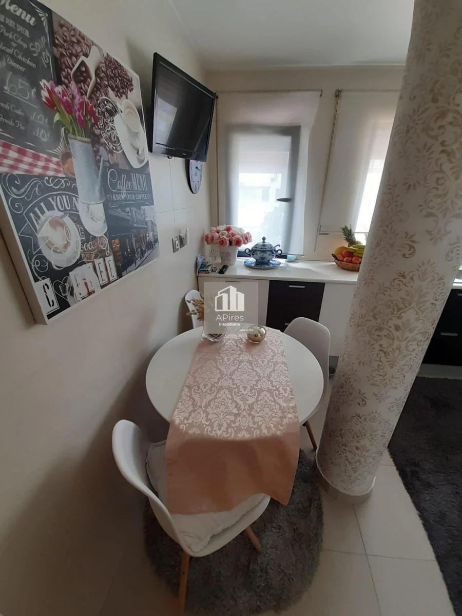 Apartamento T2 para Venda em Costa da Caparica Foto 28