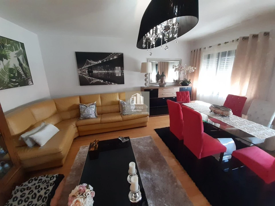 Apartamento T2 para Venda em Costa da Caparica Foto 3