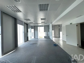 Escritório para Arrendamento em Olivais