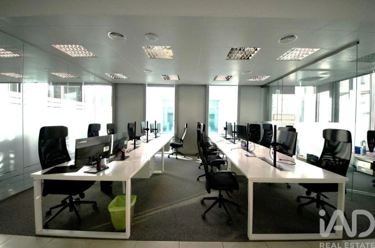 Escritório para Arrendamento em Olivais Foto 3