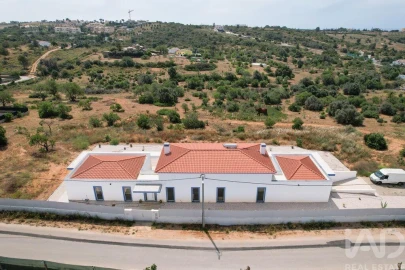 Moradia T4 para Venda em Ferragudo