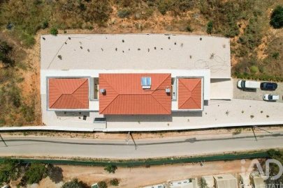 Moradia T4 para Venda em Ferragudo
