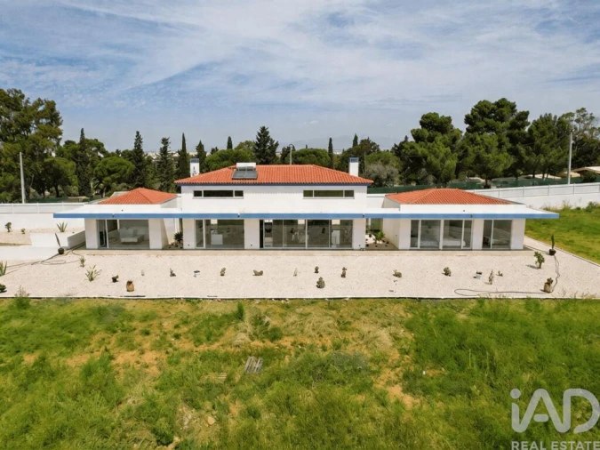Moradia T4 para Venda em Ferragudo Foto 2