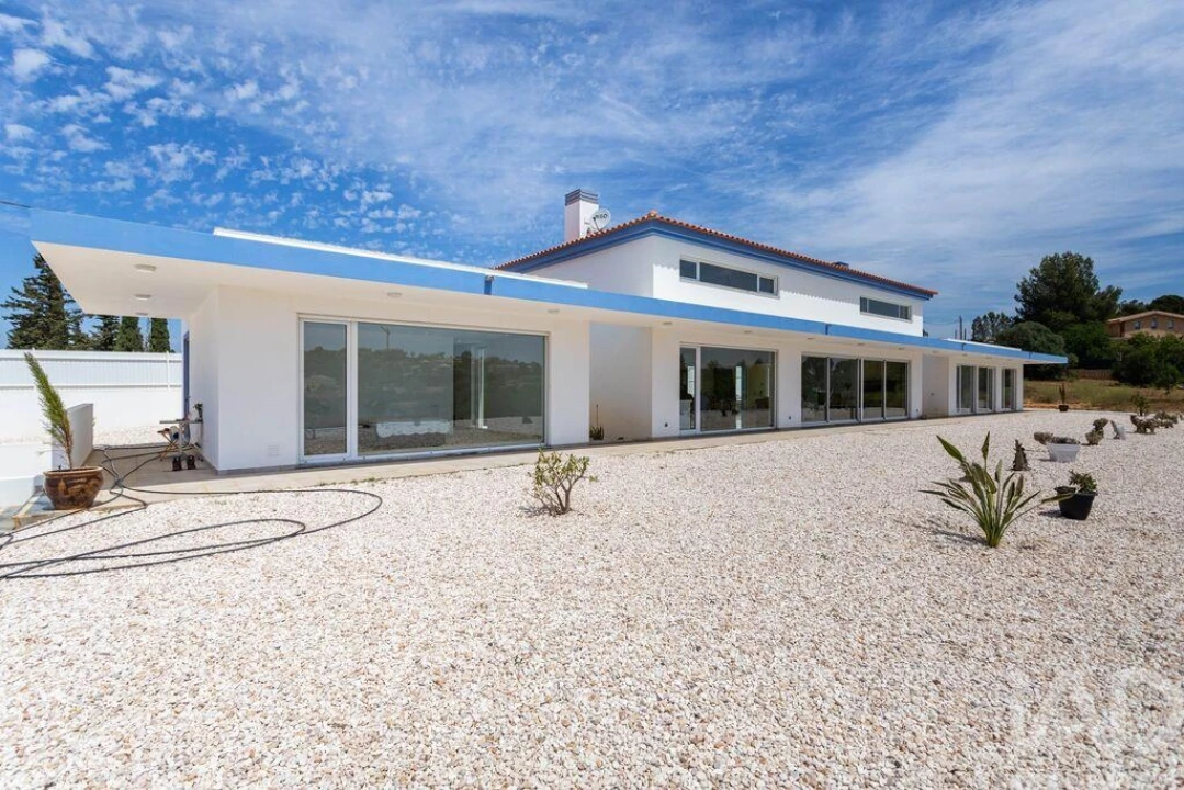 Moradia T4 para Venda em Ferragudo Foto 4