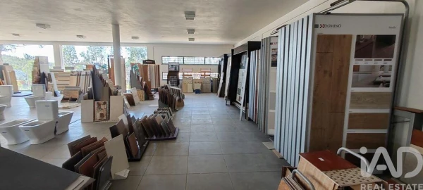 Loja para Venda em Alvares