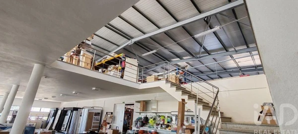 Loja para Venda em Alvares