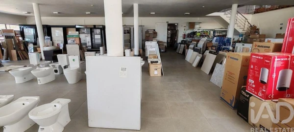 Loja para Venda em Alvares