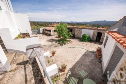 Moradia para Venda em Cumeada e Marmeleiro