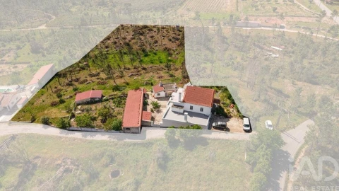 Moradia para Venda em Cumeada e Marmeleiro