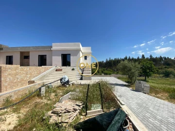 Moradia T3 para Venda em São Jose da Lamarosa