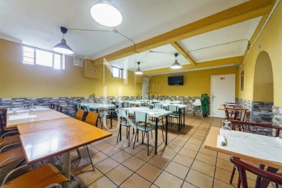 Negócio para Venda em Arcozelo