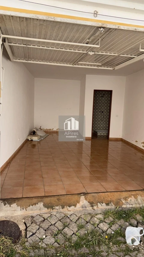 Garagem para Venda em Bensafrim e Barão de São João