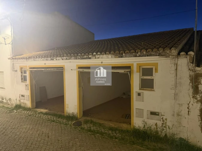 Garagem para Venda em Bensafrim e Barão de São João Foto 7