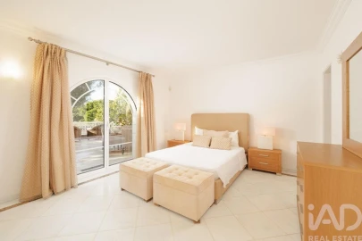 Moradia T4 para Venda em Almancil