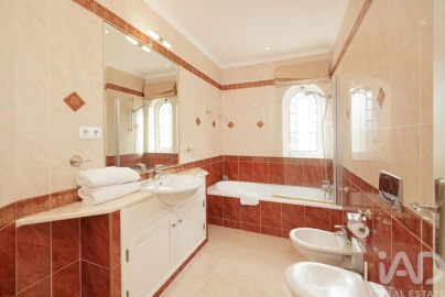 Moradia T4 para Venda em Almancil