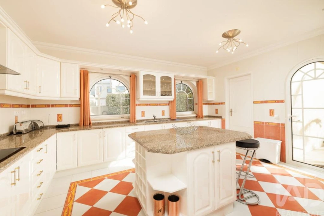 Moradia T4 para Venda em Almancil Foto 12