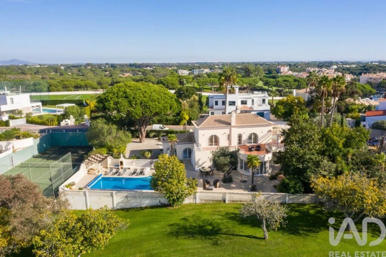 Moradia T4 para Venda em Almancil Foto 24