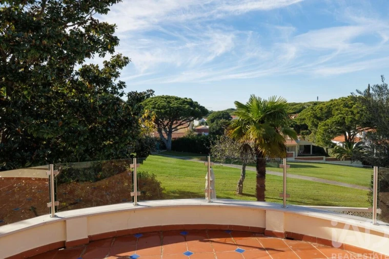 Moradia T4 para Venda em Almancil Foto 8