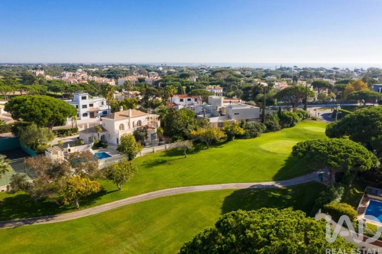 Moradia T4 para Venda em Almancil Foto 25