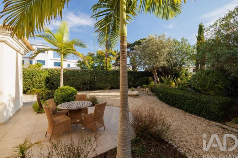 Moradia T4 para Venda em Almancil Foto 7