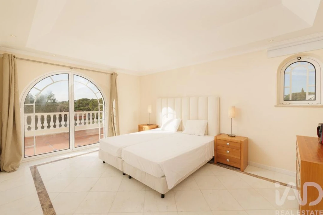 Moradia T4 para Venda em Almancil Foto 22