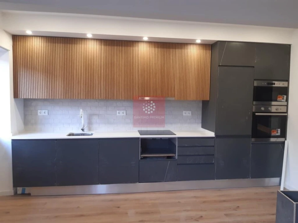 Apartamento T3 para Venda em Alfragide Foto 1